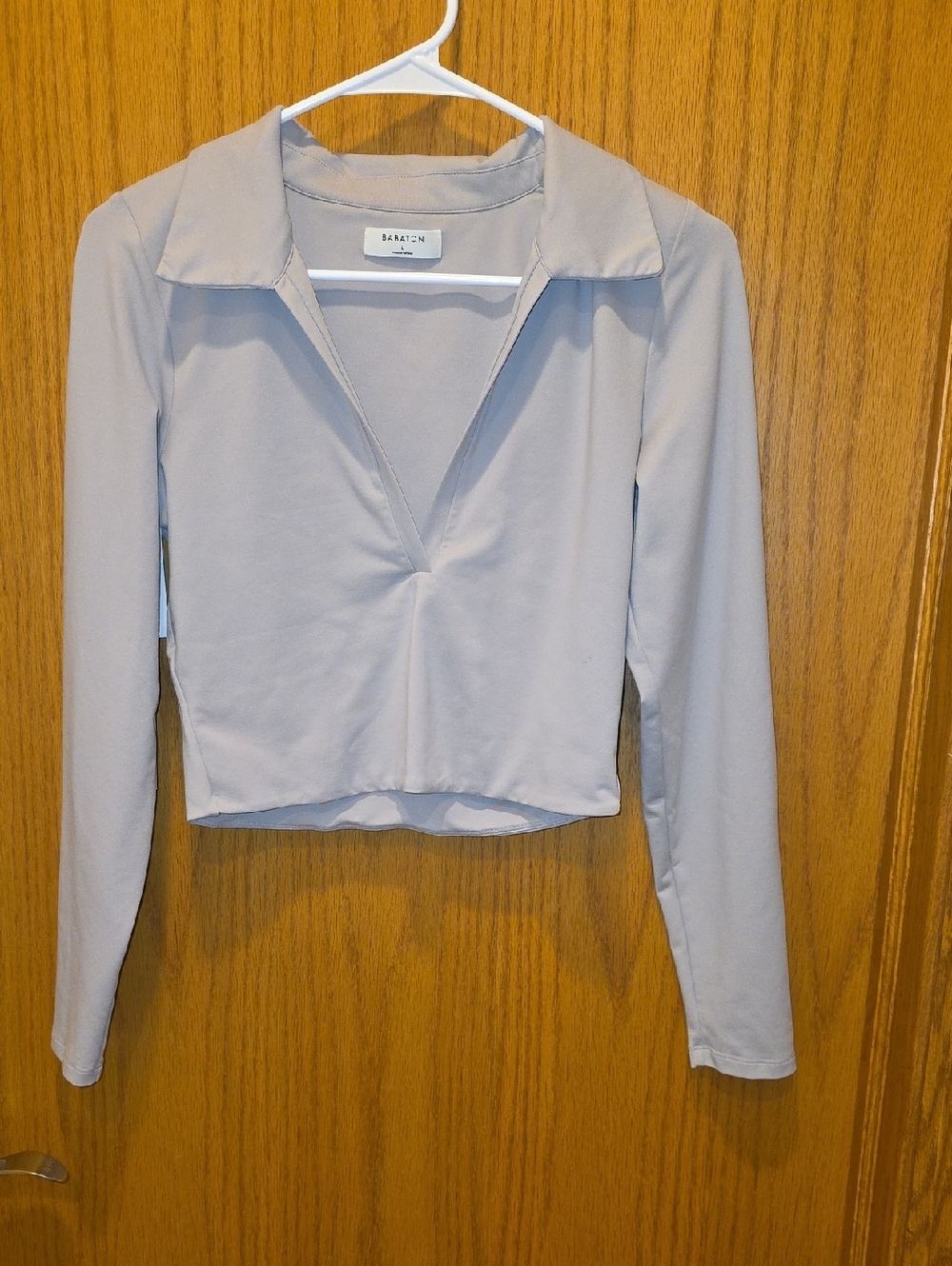 Babaton Contour Cropped Long-Sleeve Polo Top in Opal Gray